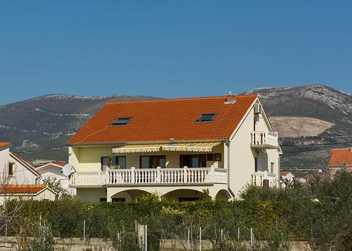 Apartments Corana